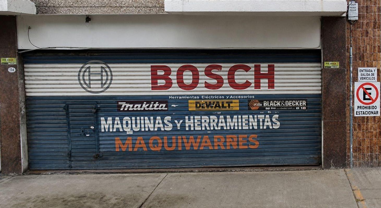 Foto de VENTA LOCAL COMERCIAL SOBRE AV. WARNES, imagen 1