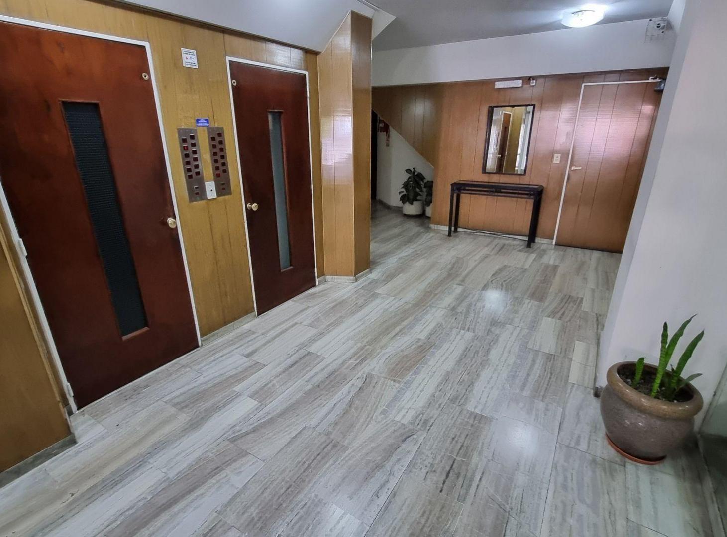 Foto de Venta Depto 2 amb PB Patio APTO CREDITO FLORESTA, imagen 1