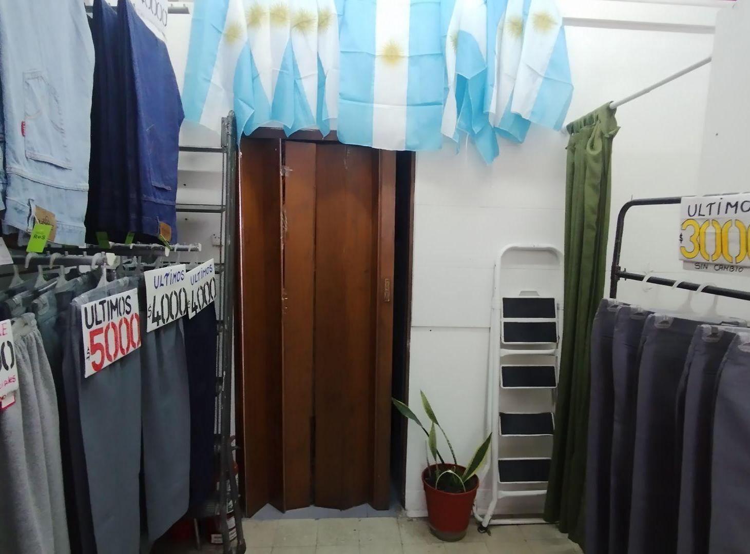 Foto de VENTA LOCAL Pque. Avellaneda/Flores 33m² BAULERA, imagen 4