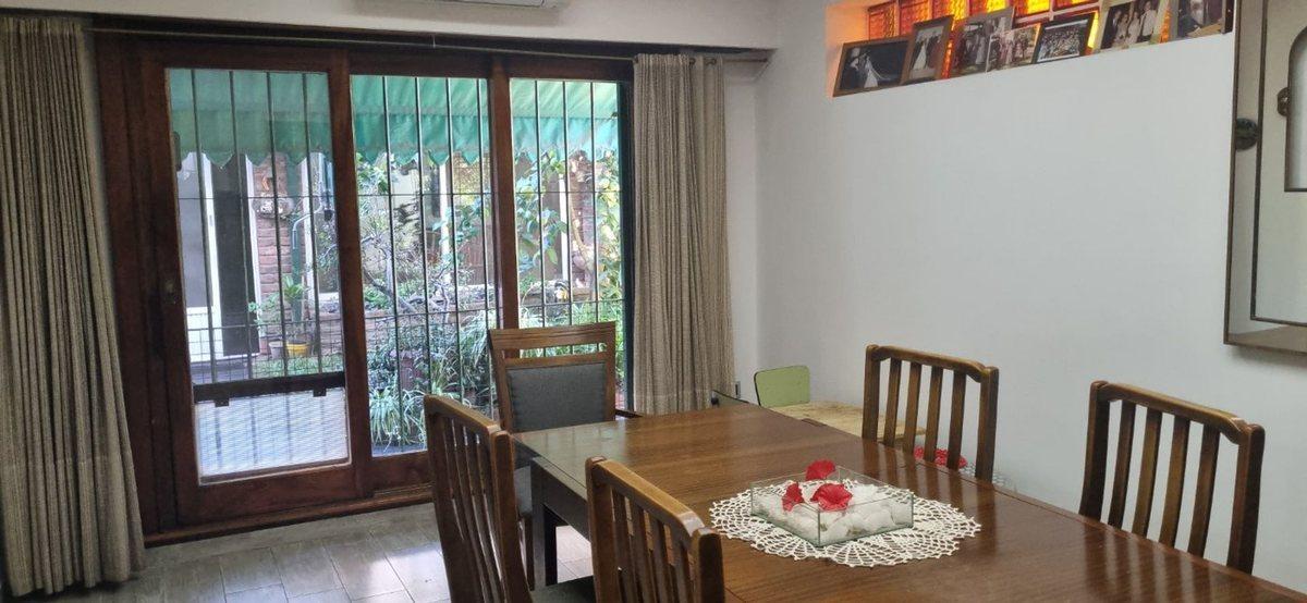 Foto de VENTA CASA 6 AMB. MAS DEPTO 2 AMB. CENTRO DE WILDE, imagen 3