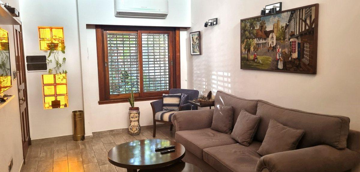 Foto de VENTA CASA 6 AMB. MAS DEPTO 2 AMB. CENTRO DE WILDE, imagen 1