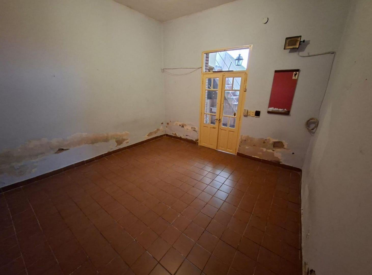 Foto de VENTA PH 3 AMB MATADEROS A REFACCIONAR C/TERRAZA, imagen 2