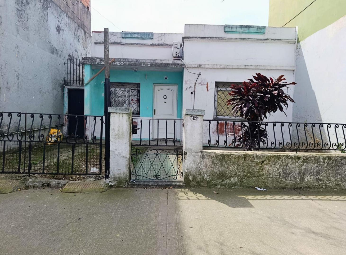 Foto de OPORTUNIDAD VENTA CASA 30M2 FONDO COCH MATADEROS, imagen 2