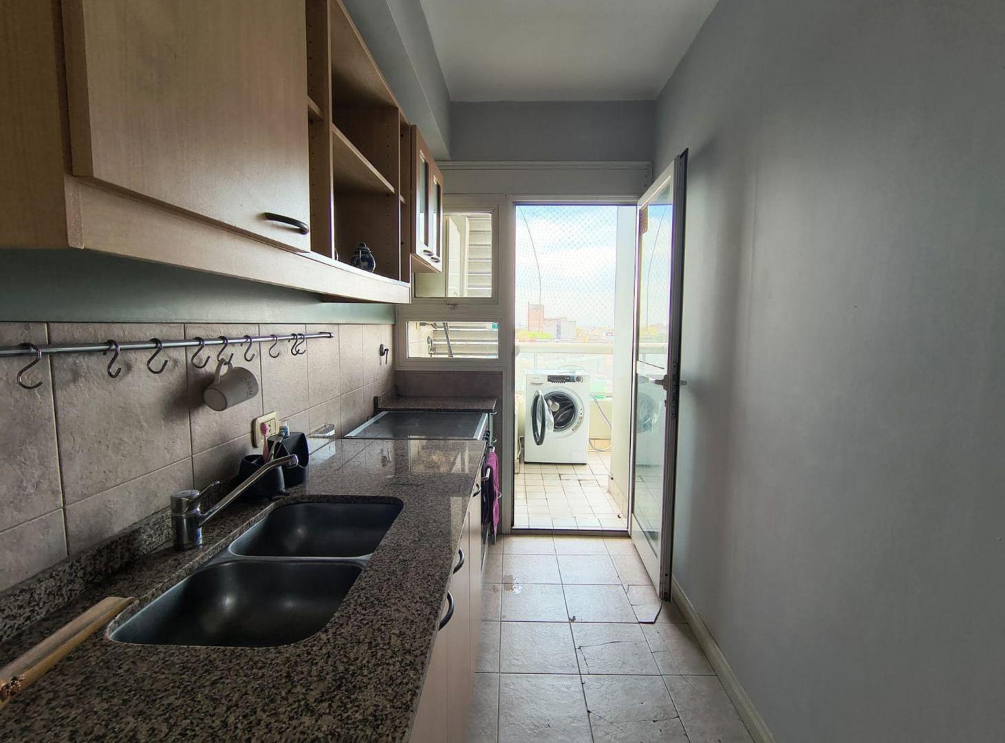 Foto de VENTA DEPARTAMENTO 3 AMB DOBLE BALCON PILETA SEGUR, imagen 5