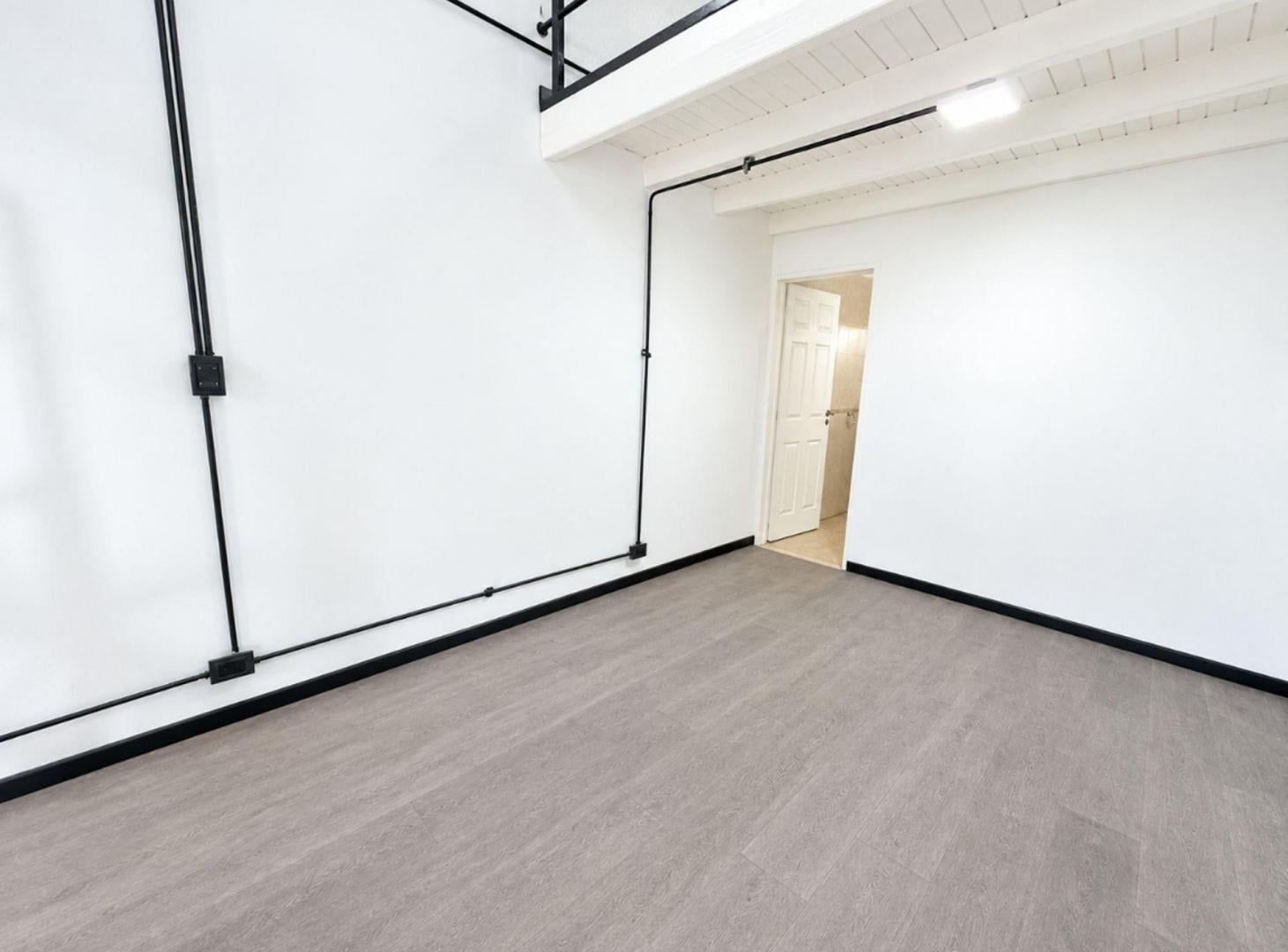 Foto de VENTA TRIPLEX MORENO BARRIO PRIVADO CON PILETA, imagen 4