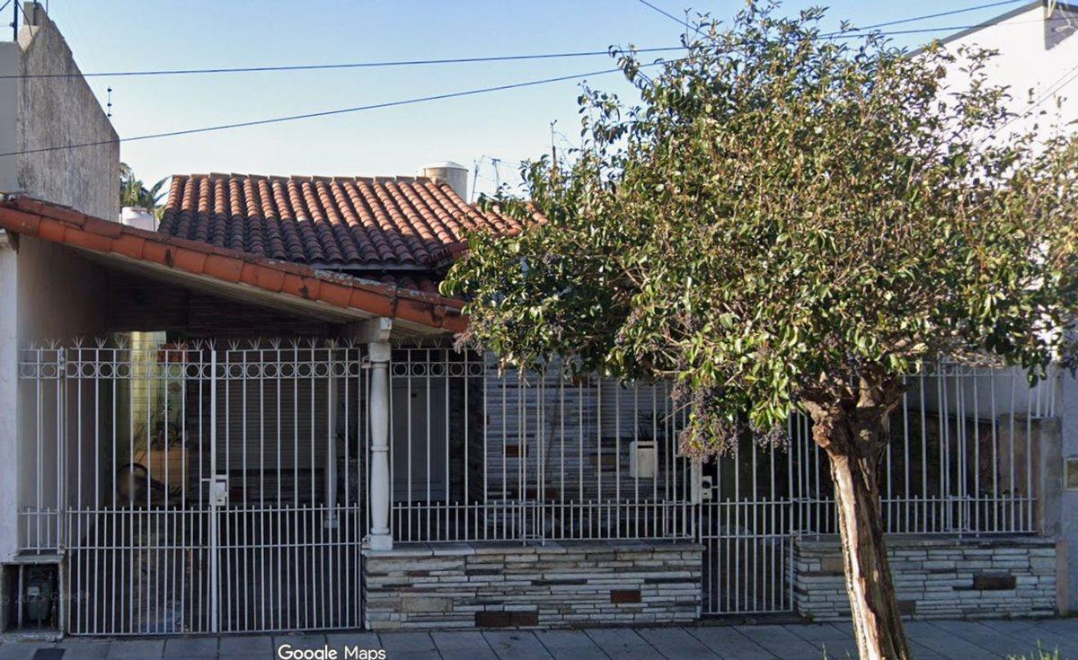Foto de VENTA CASA TIPO CHALET, QUINCHO, PILETA Y GARAGE, imagen 1