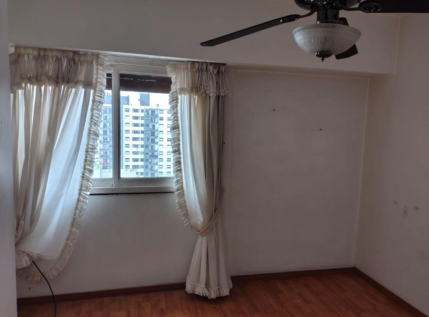 Foto de VENTA DEPARTAMENTO CUATRO AMBIENTES VILLA LURO, imagen 2