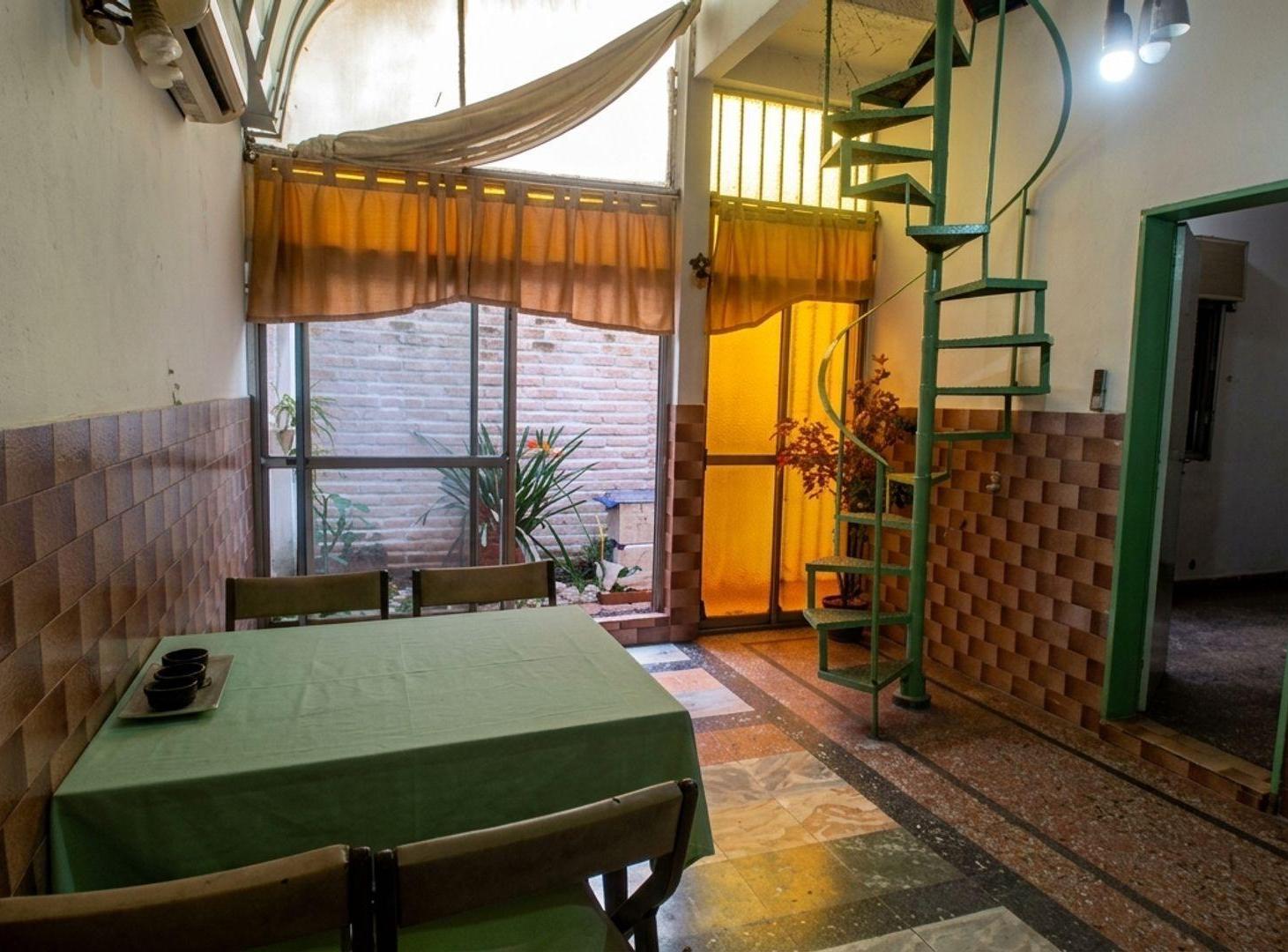 Foto de PH EN VENTA DE4 AMBIENTES EN REMEDIOS DE ESCALADA, imagen 1