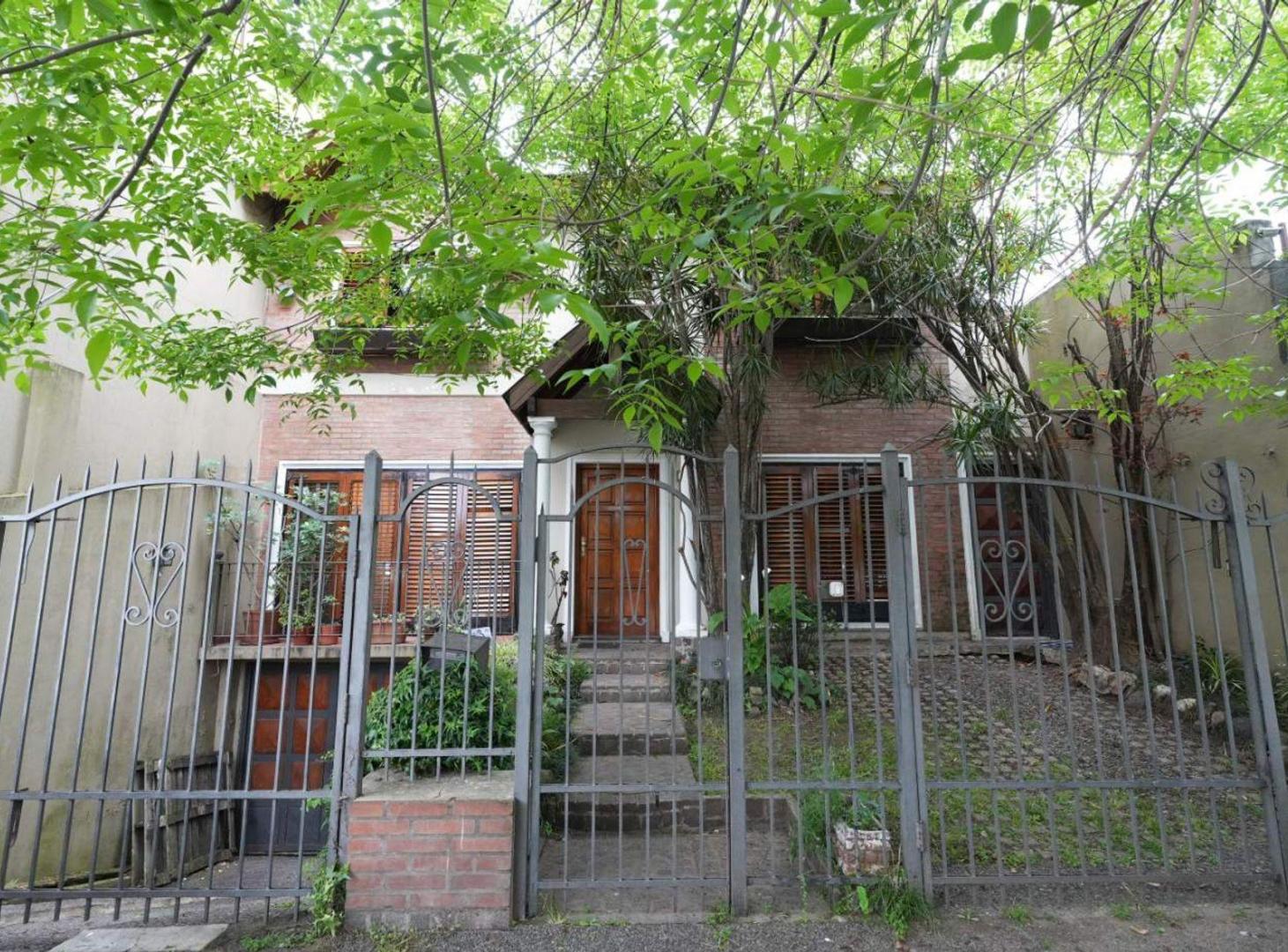 Foto de Venta Chalet 2 plantas con Piscina en El Palomar, imagen 2