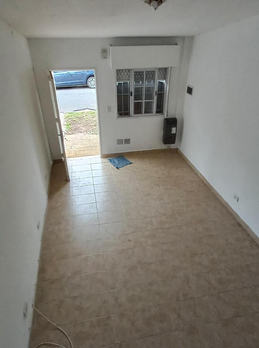 Foto de Duplex de dos ambientes en venta en Rmos Mejia, imagen 3