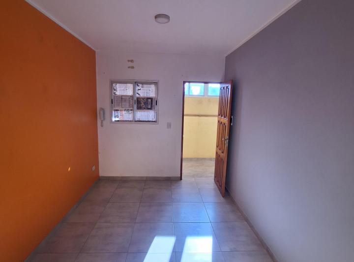 Departamento en alquiler en Villa Luzuriaga 5