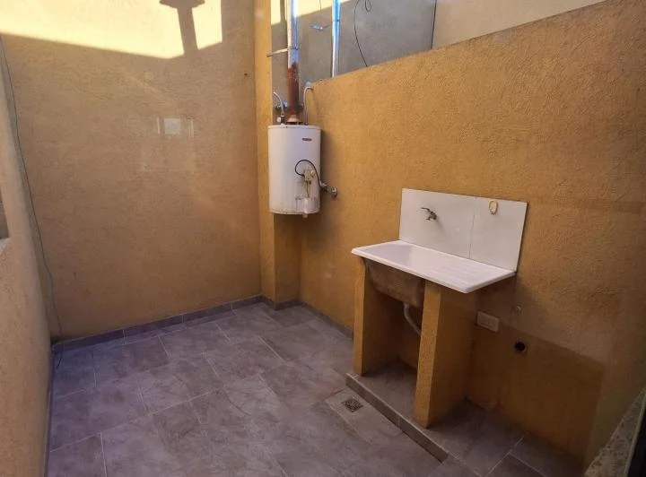 Departamento en alquiler en Villa Luzuriaga 2