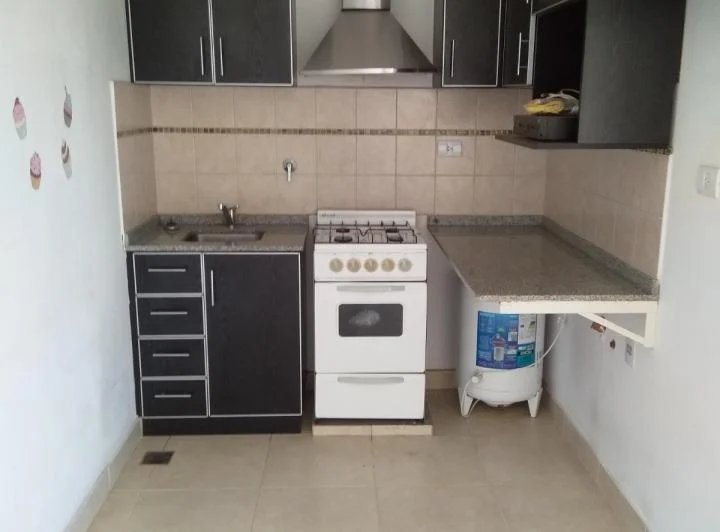 Departamento de dos ambientes en alquiler en Moron 3