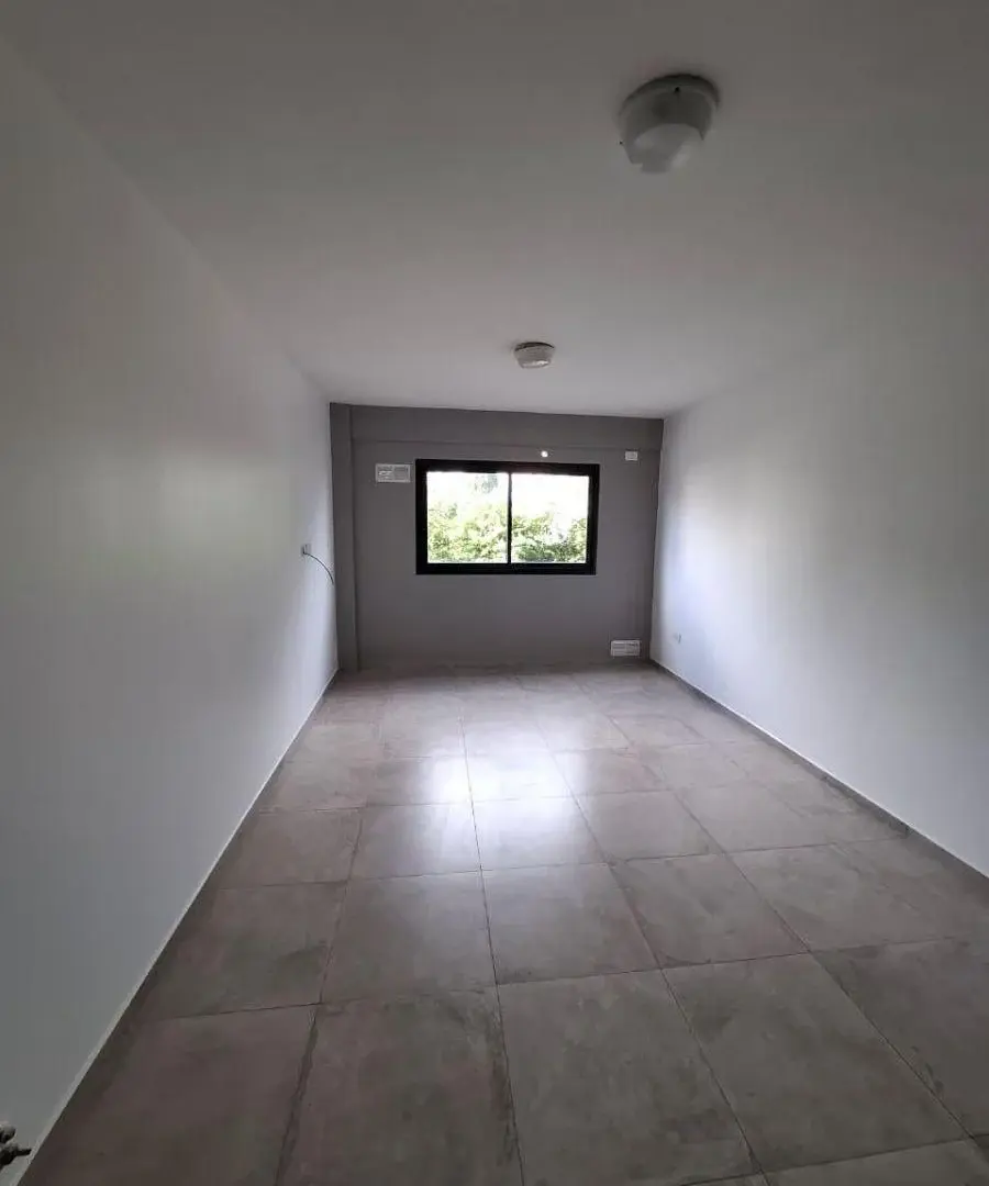 Departamento dos ambientes en alquiler en Villa Luzuriaga 4