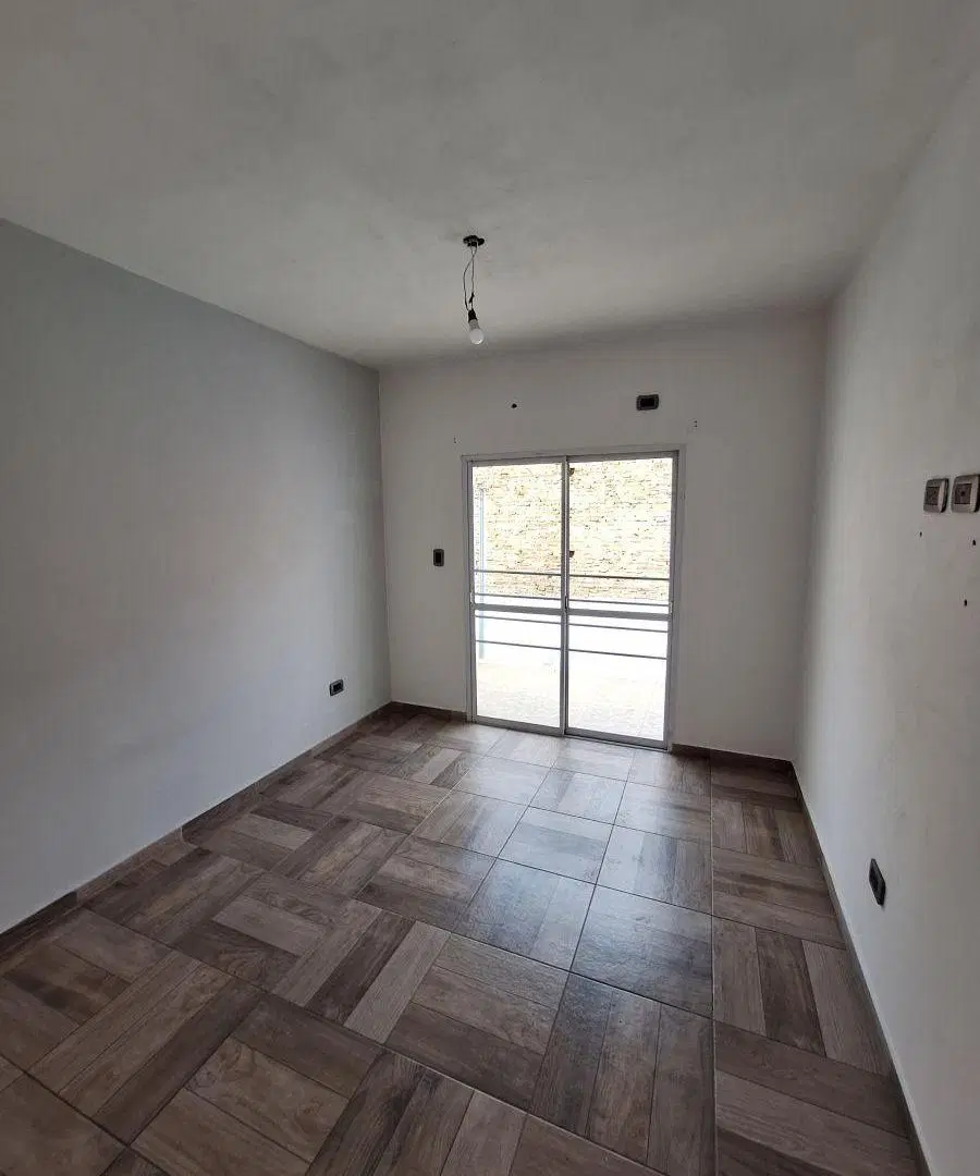 Departamento en alquiler en San Justo 4