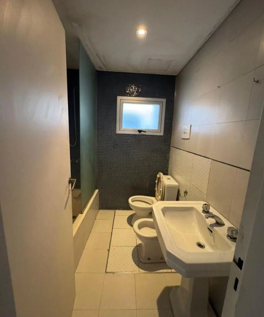 Departamento tres ambientes con cochera en venra en Villa Sarmiento 3