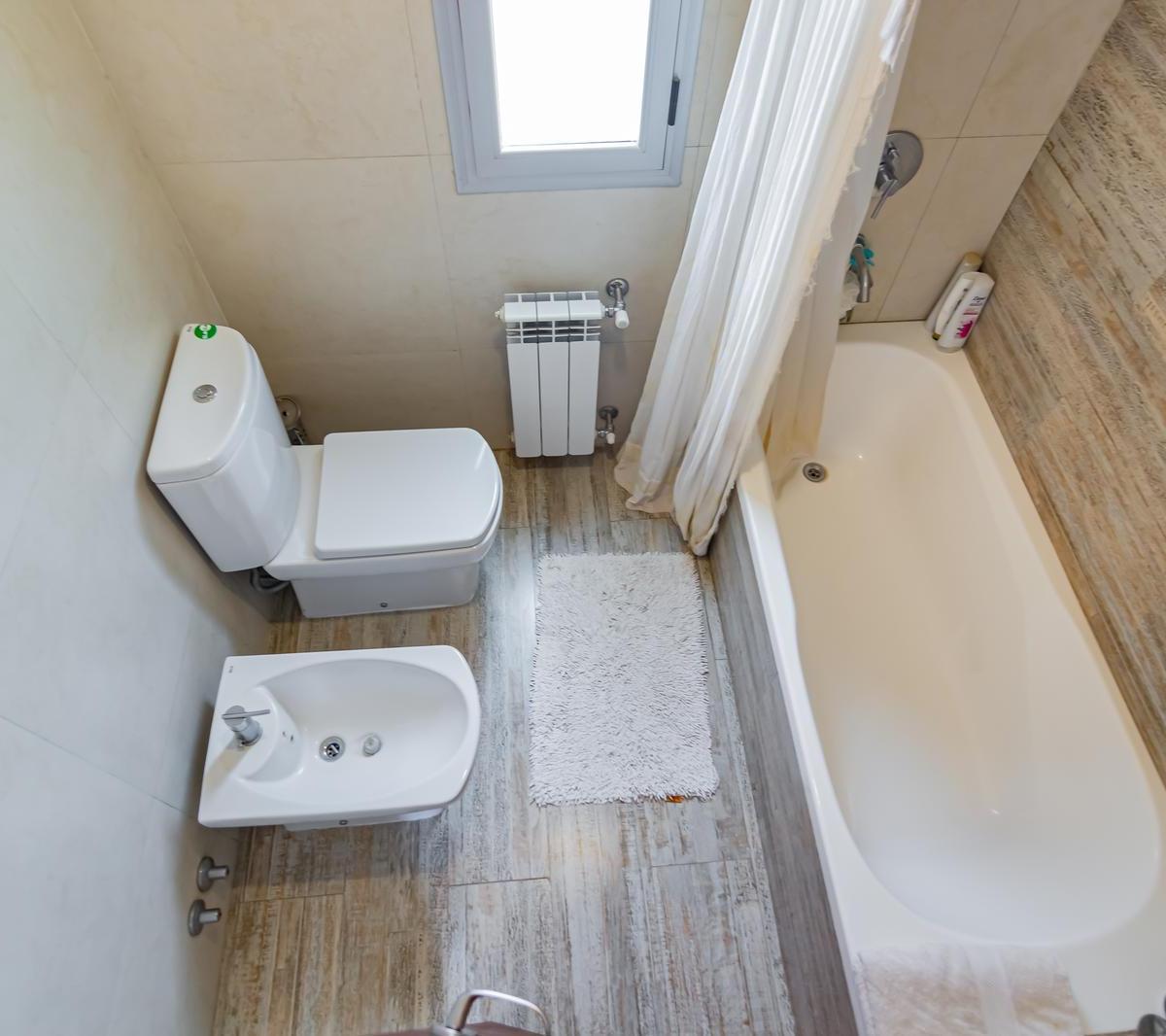 Casa en Venta 3 Dorm. Pileta 1