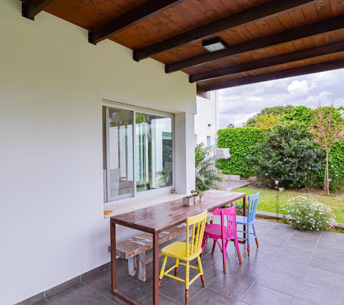 Casa en Venta 3 Dorm. Pileta 3