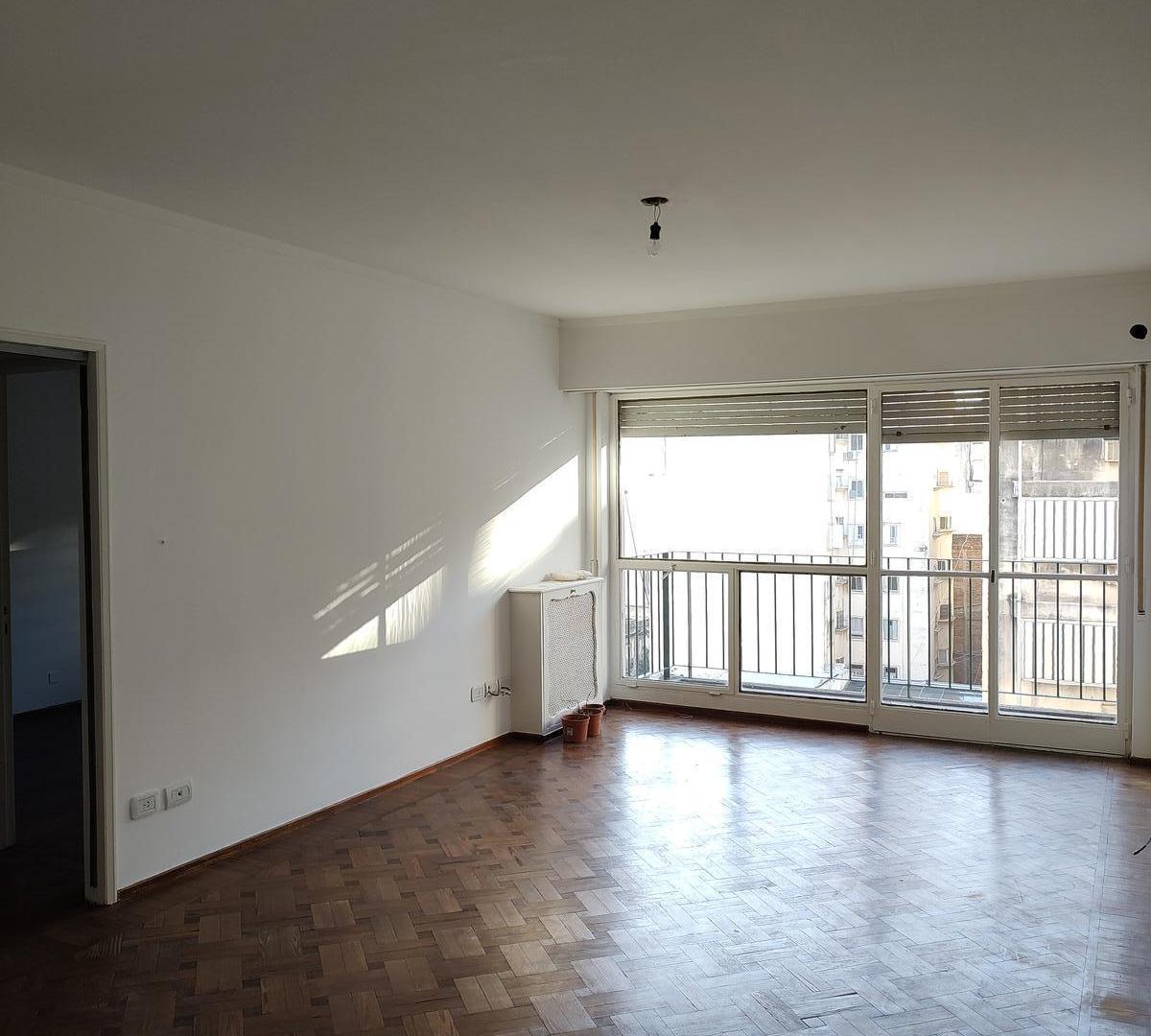 Foto de DEPARTAMENTO 3 DORMITORIOS Y COCHERA EN VENTA, imagen 2