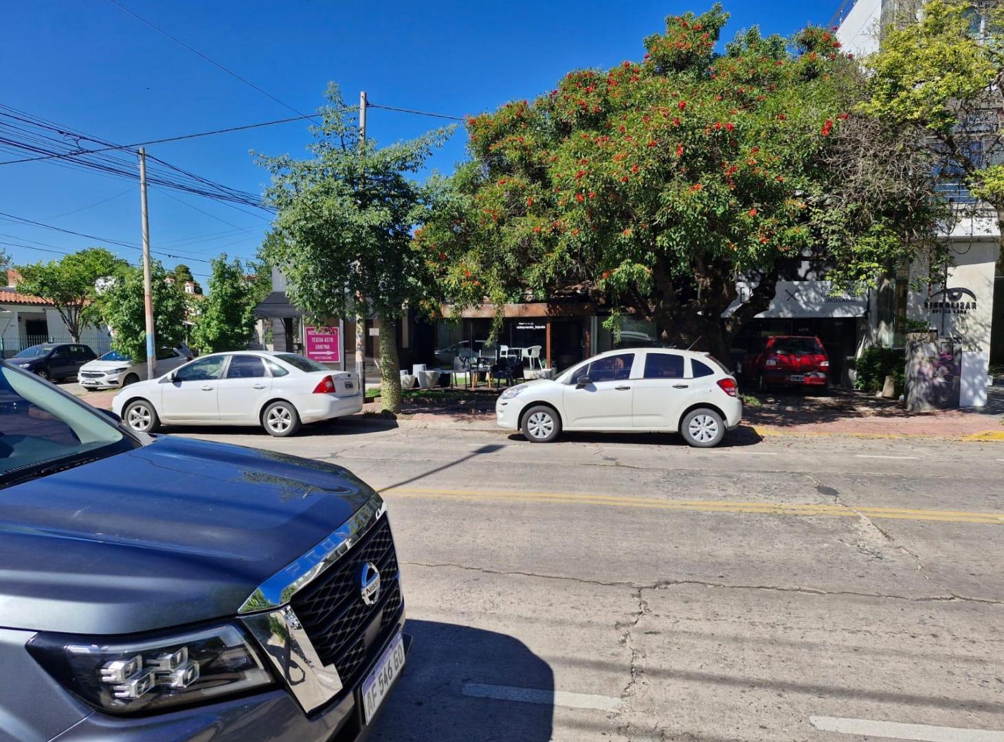 LOTE ESQUINA EN VENTA IDEAL PROYECTO COMERCIAL
