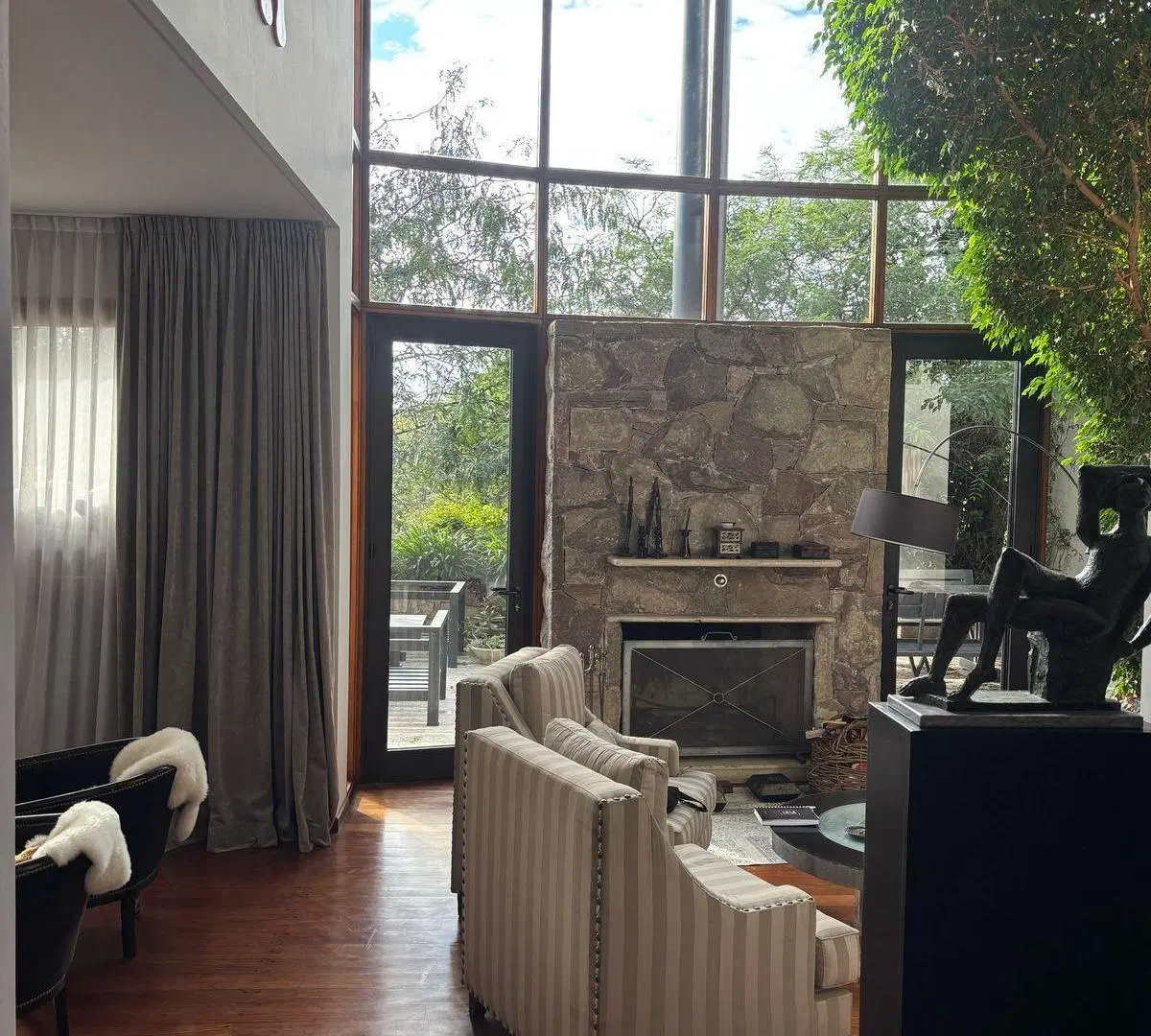 Casa en venta en Barrio Lomas de la Carolina - Fondo Arroyo y Golf 3