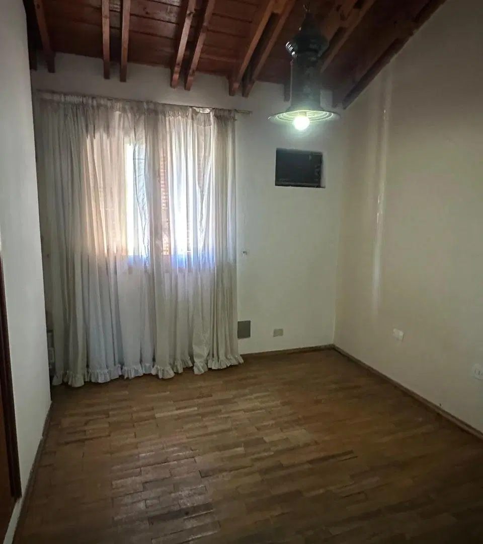 Casa esquina Barros Pasos y Roque Ferrira, en Urca, Venta 3 dormitorios 3