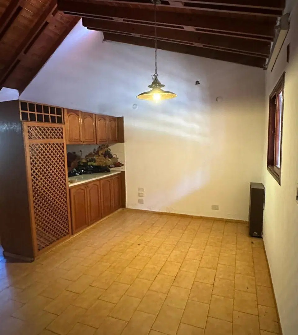 Casa esquina Barros Pasos y Roque Ferrira, en Urca, Venta 3 dormitorios 5
