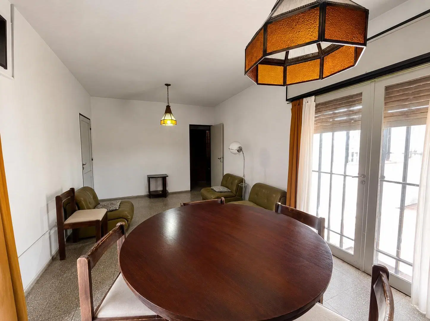 CASA DE 3 DORMITORIOS EN MEJOR ZONA DE ARGUELLO!! A CUADRAS DE RECTA MARTINOLLI!! 5