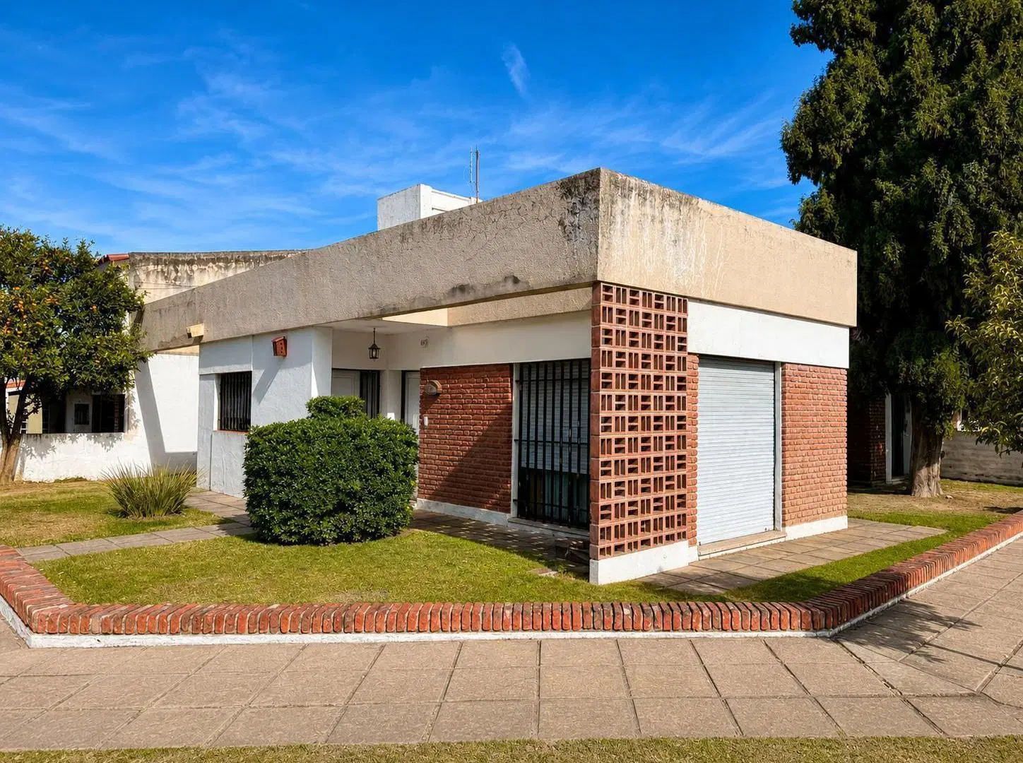 CASA DE 3 DORMITORIOS EN MEJOR ZONA DE ARGUELLO!! A CUADRAS DE RECTA MARTINOLLI!! 3