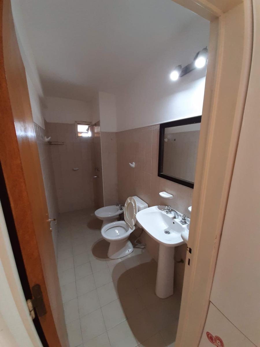 Semipiso de 2 Dormit. Balcon y Cochera B° Smata 3