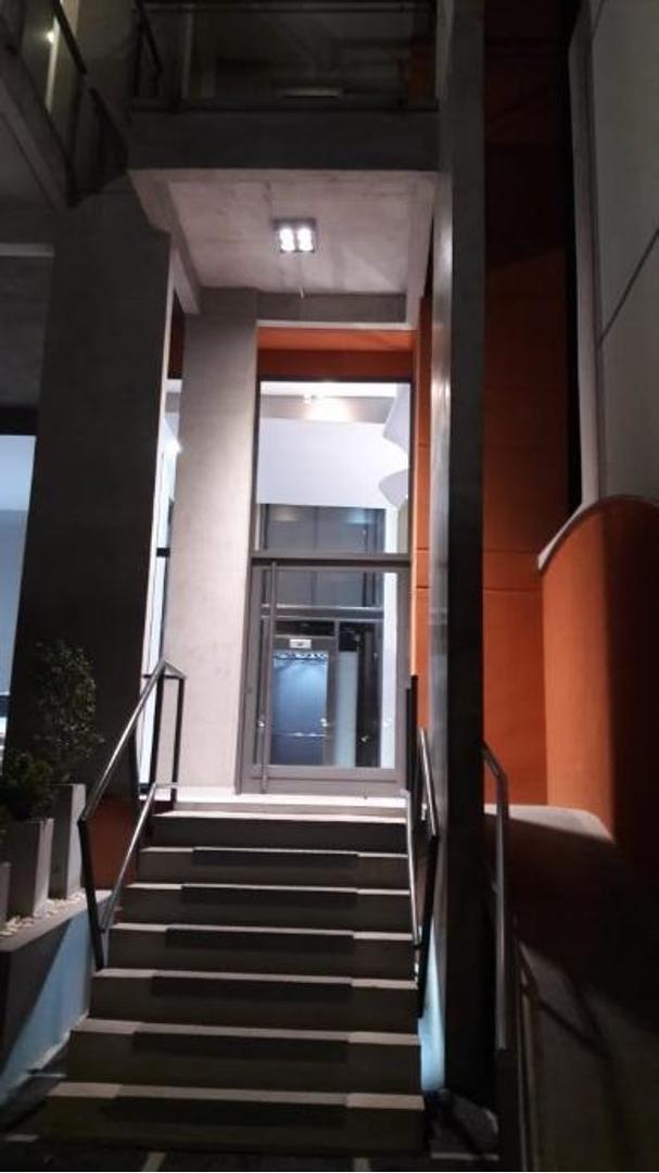 Dep + 3 Amb + Balcones + Cochera + Hormigón. Quilmes Centro 3