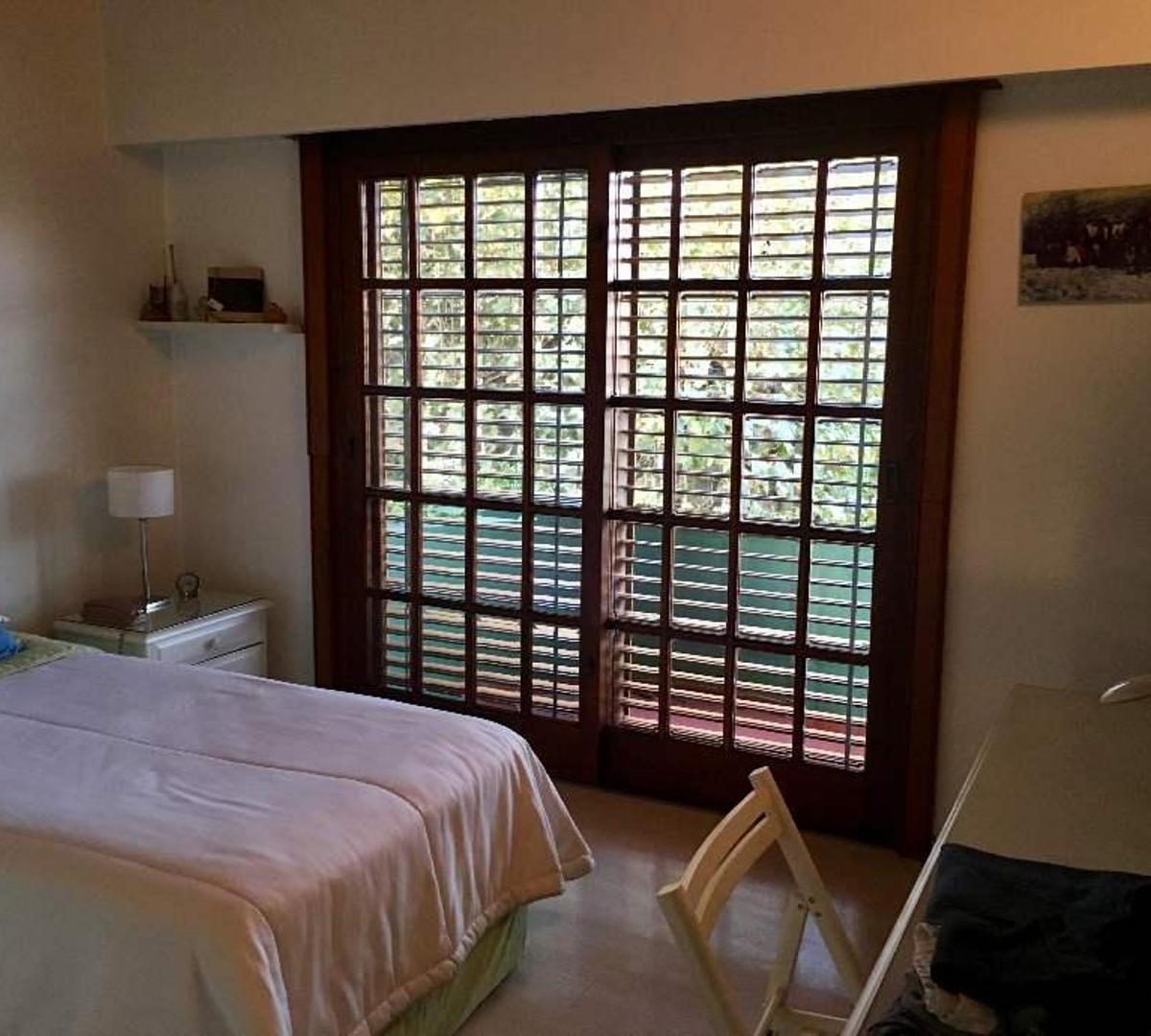 Excelente Casa 5 Amb + Parque + Quincho. Quilmes 3