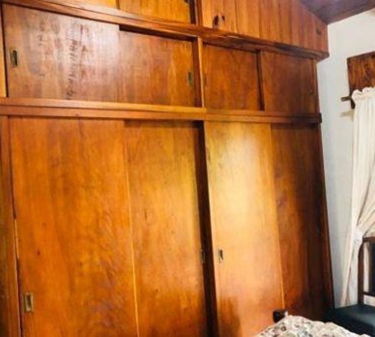 Foto de Chalet 5 amb.+2cocheras.Venta Gral.Madariaga, imagen 2
