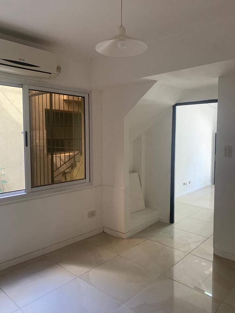 Foto de Local+2 privados+2baños+Kitchinet.Venta Guido 261 Quilmes, imagen 5