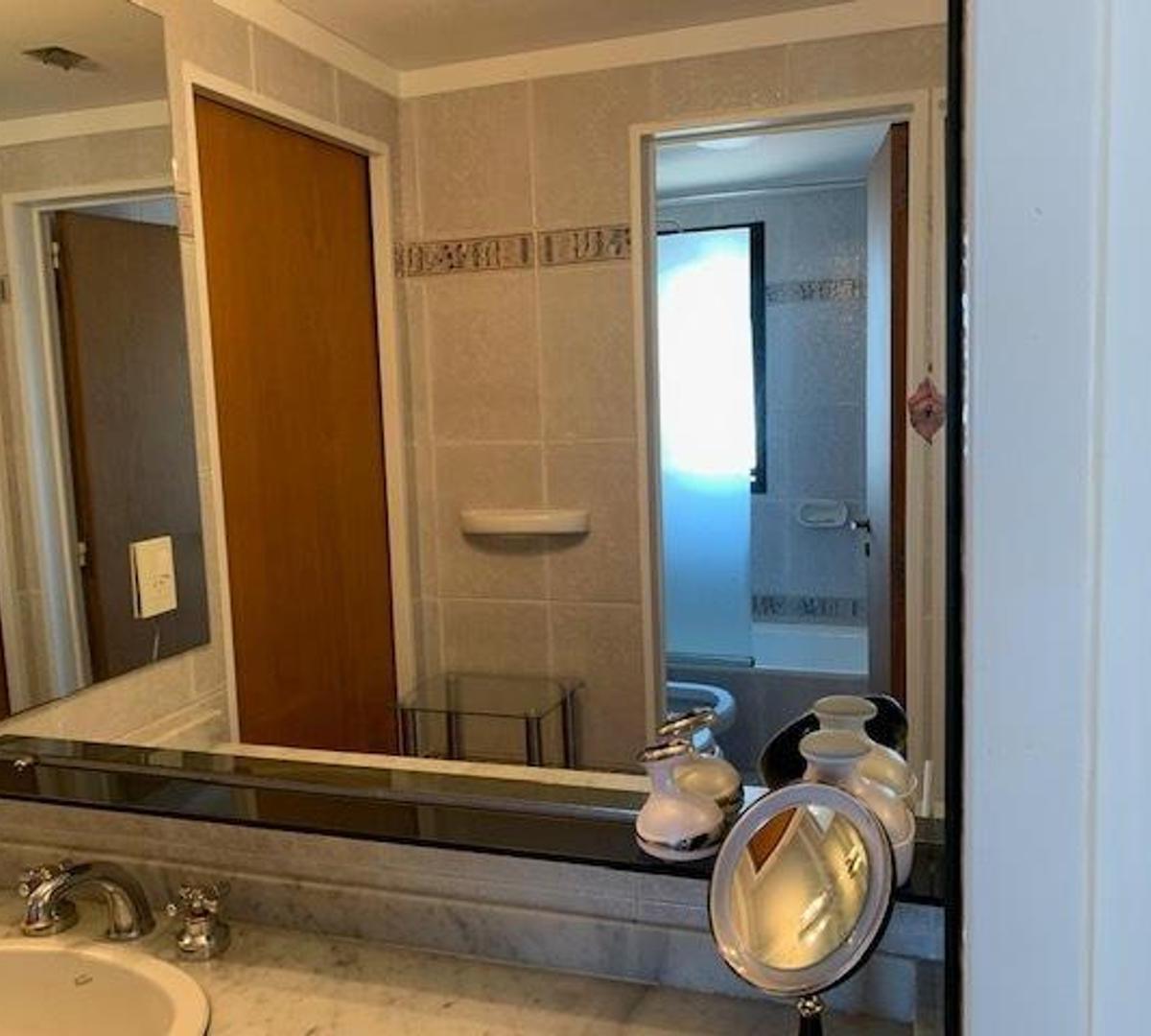 Piso 4 amb+dep.+baulera+1coch. Venta en Quilmes Centro