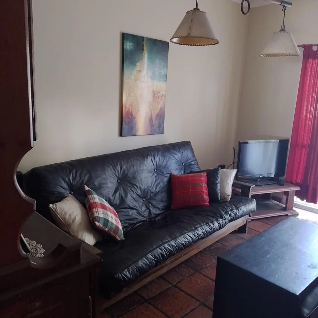 Casa de 2 Plantas + Jardín + 5 Amb. Guido 219, Quilmes 1