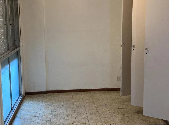 Departamento 2 ambientes en alquiler en centro de quilmes. 2