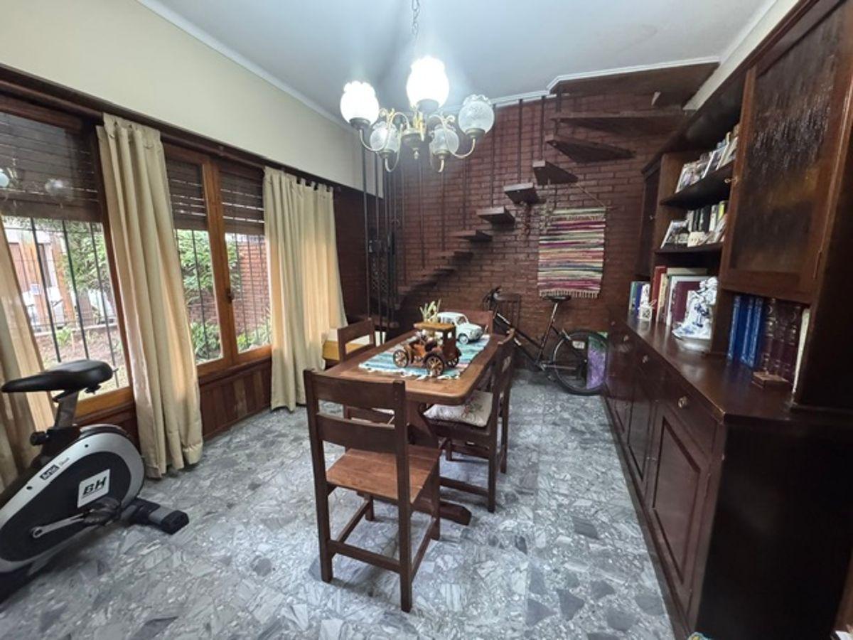 Foto de Chalet+5amb+cochera+ubicación. San Martín 167 Quilmes, imagen 1
