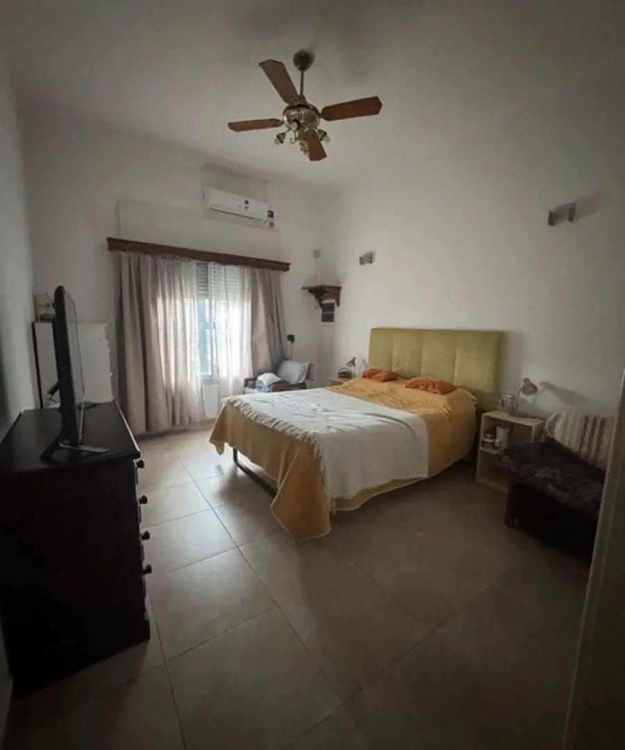 Amplio PH reciclado a nuevo.3amb+3baños+cochera+terraza.Gran Canaria 733,Quilmes 3