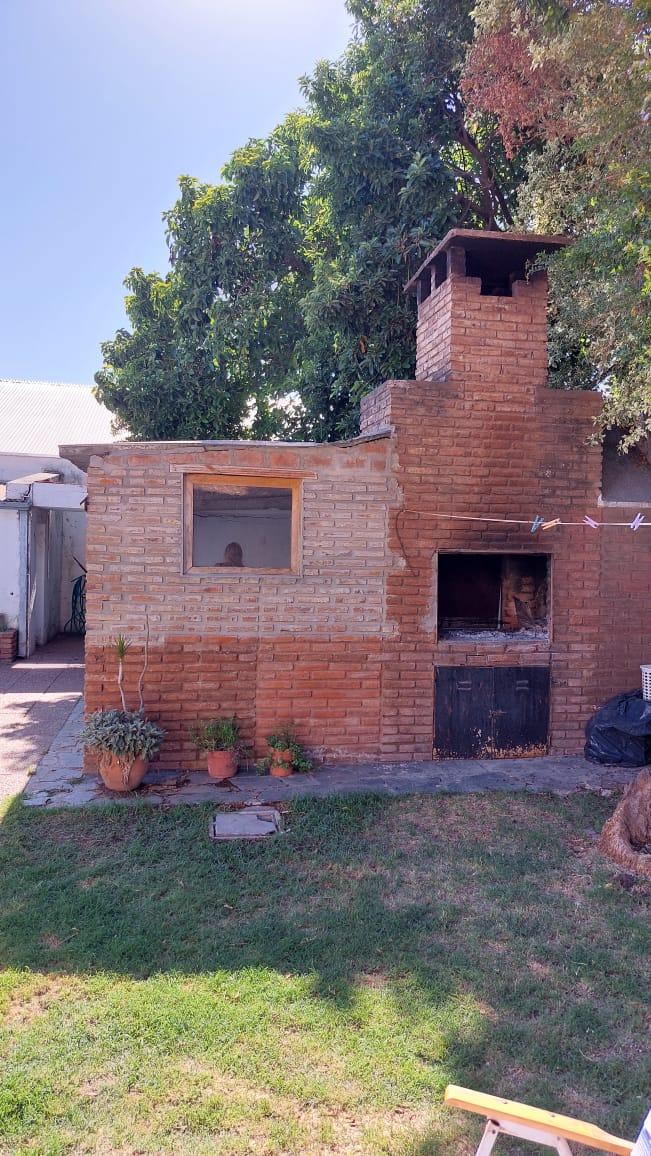 Venta Importante Casa en Rafaela, Patio, Pileta, Quincho 3