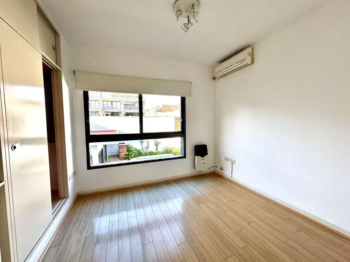 EXCELENTE 2 AMBIENTES CON COCHERA FIJA ,BALCON , AMENITIES Y PISCINA-MUY LUMINOSO. 3