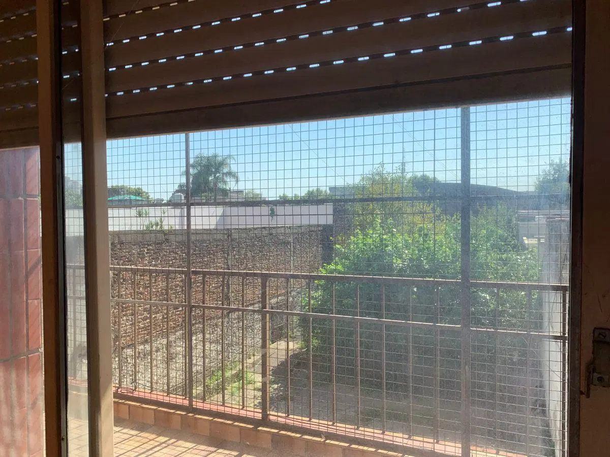 GRAN PLANTA 4 AMBIENTES 149 M2 TOTALES CON PATIO Y 2 BALCONES -COCHERA -EDIFICO CHICO 4