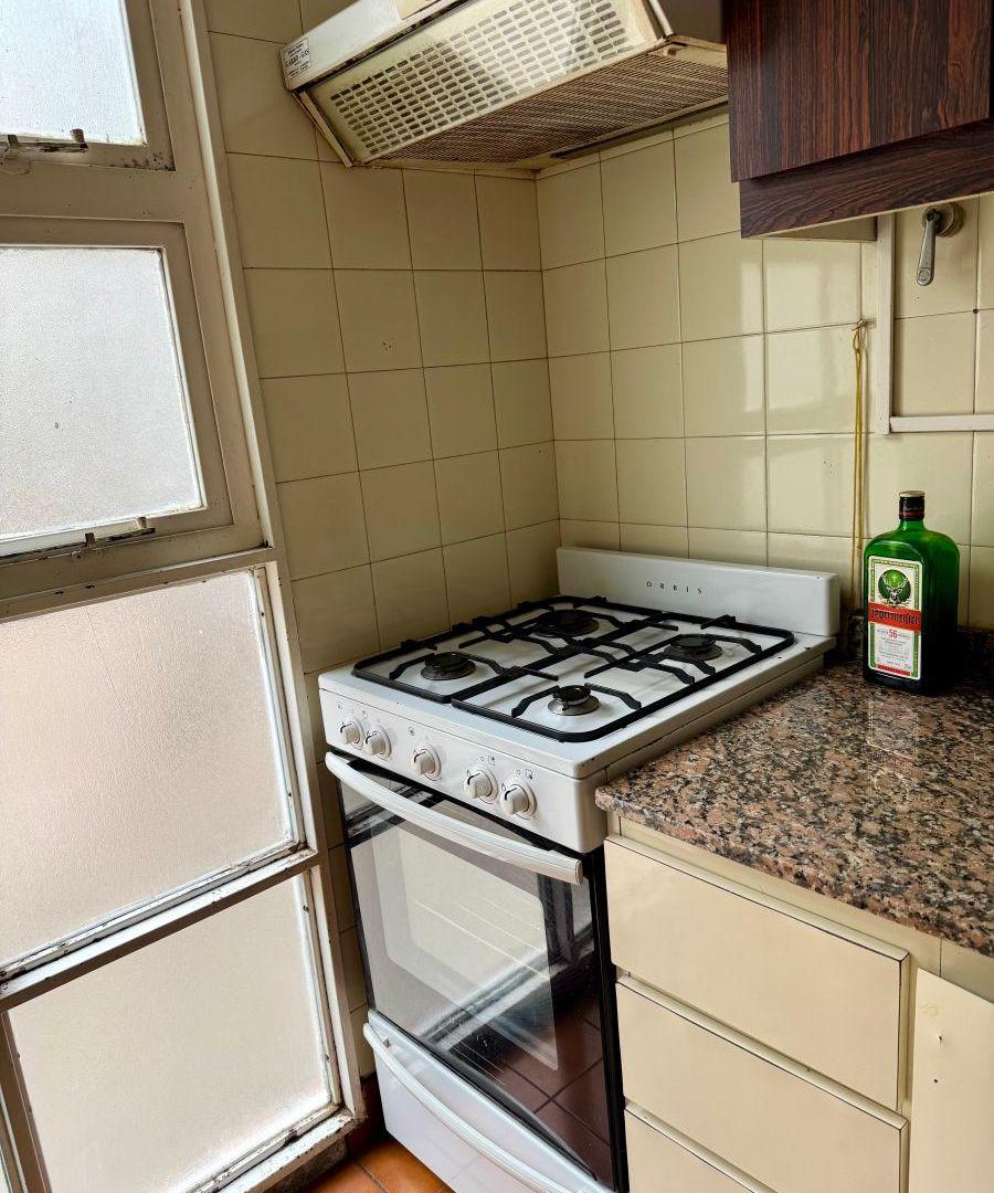 Foto de EXCELENTE 4 AMBIENTES CON BALCON Y COCHERA FIJA EN PALERMO, imagen 5