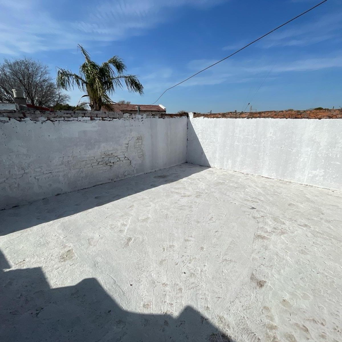 Venta  Casa de 3 dormitorios con local en planta baja - Barrio Parque, Rosario