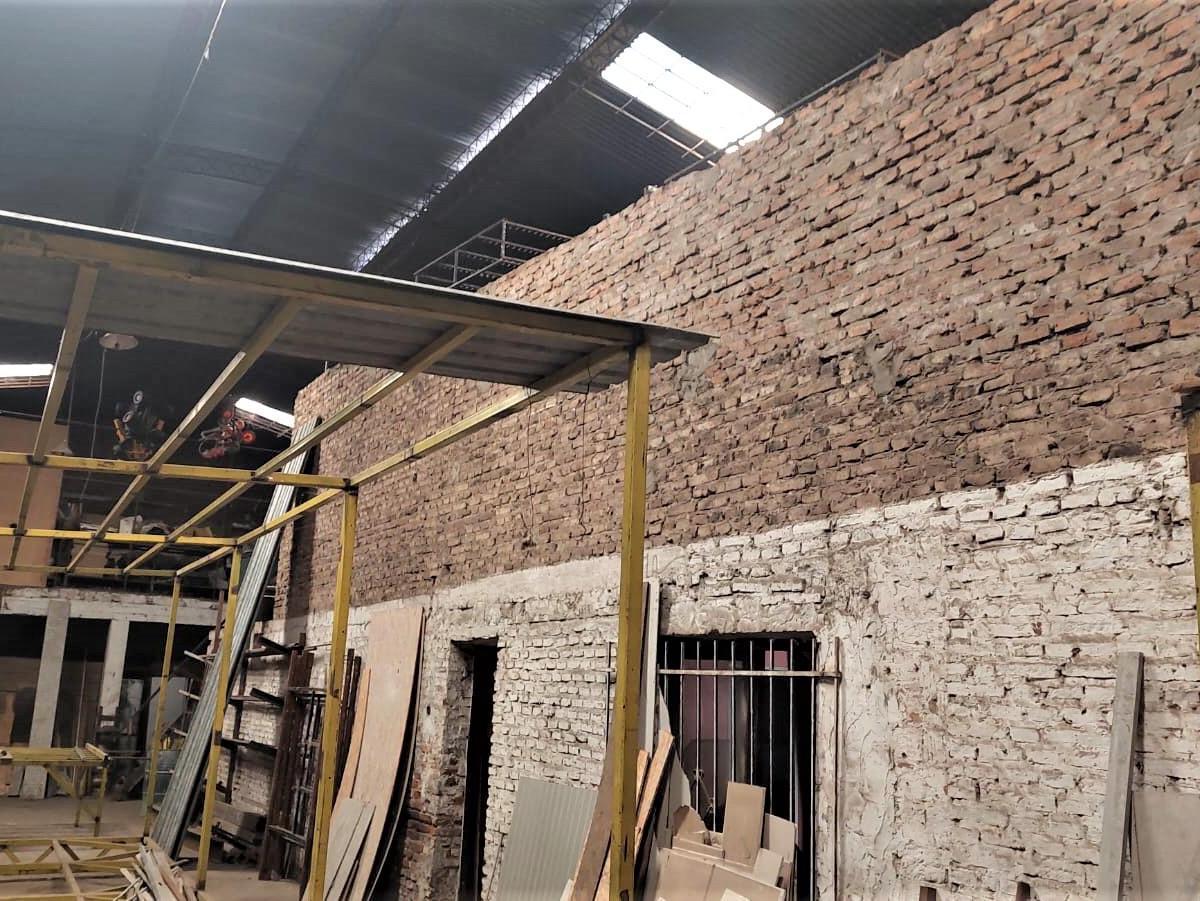 Venta Galpón con Oficinas - Larrea, Rosario 1