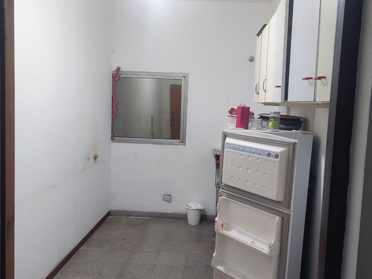 Venta Galpón con Varias Oficinas, Pb y 2 Pisos - Bella Vista, Rosario 1