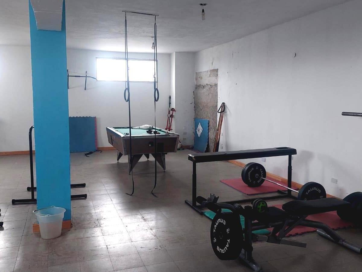 Venta Galpón con Varias Oficinas, Pb y 2 Pisos - Bella Vista, Rosario 4