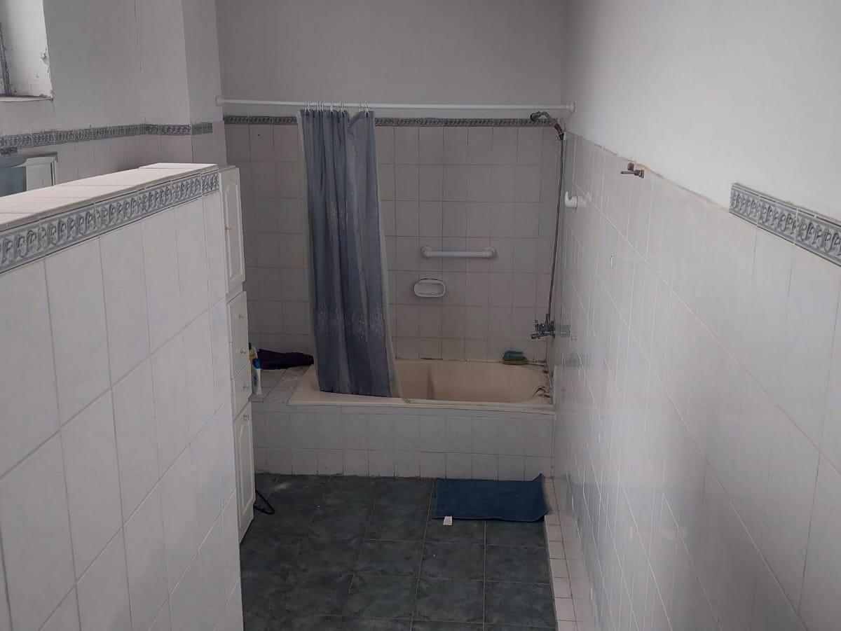 Venta Galpón con Varias Oficinas, Pb y 2 Pisos - Bella Vista, Rosario 2