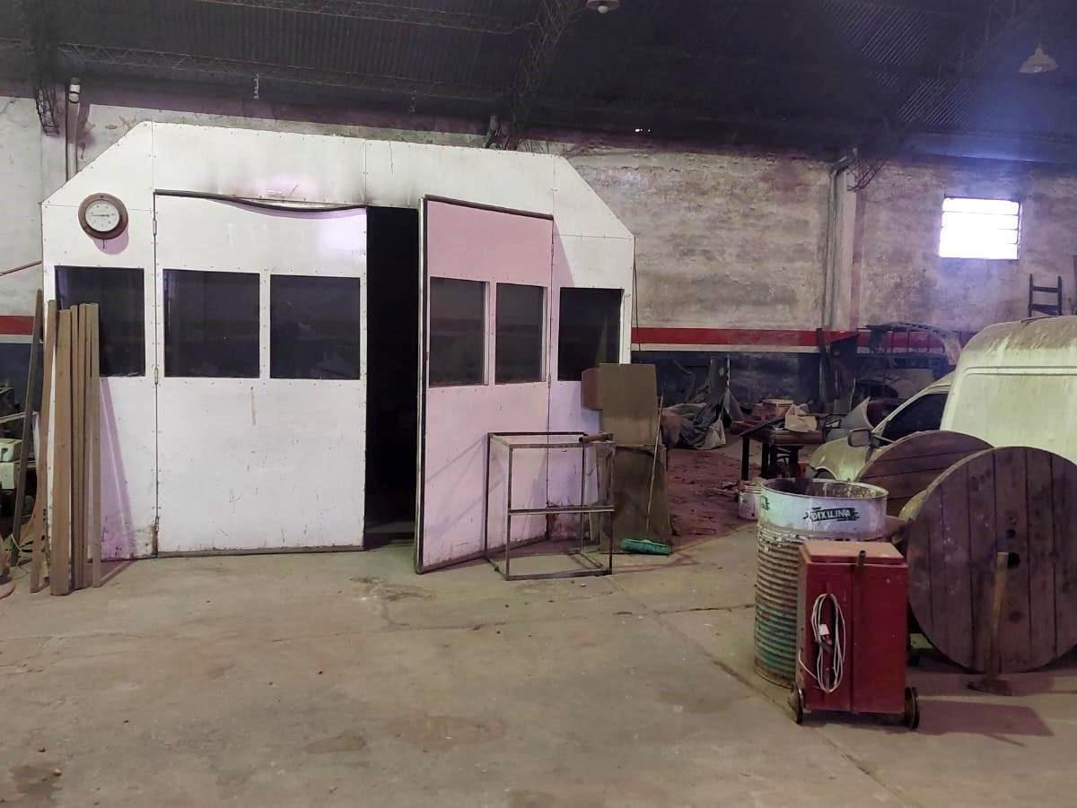 Venta Galpón de 660 m² con Casa Al Frente a Reciclar - Bella Vista, Rosario 4