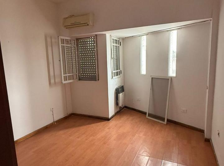 Foto de importante Casa en venta con oficina en PB., imagen 1